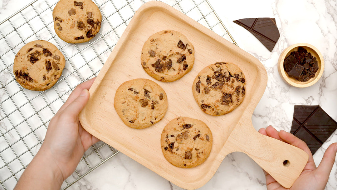 The Magic of Cookies: Classic Recipes and Creative Variations